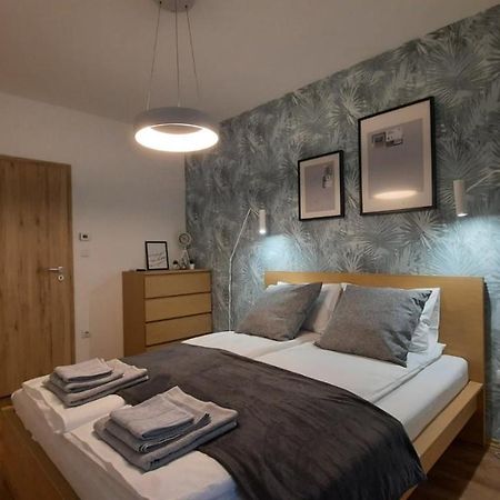 Bpr Space Grey Home With Balcony Budapeşte Dış mekan fotoğraf
