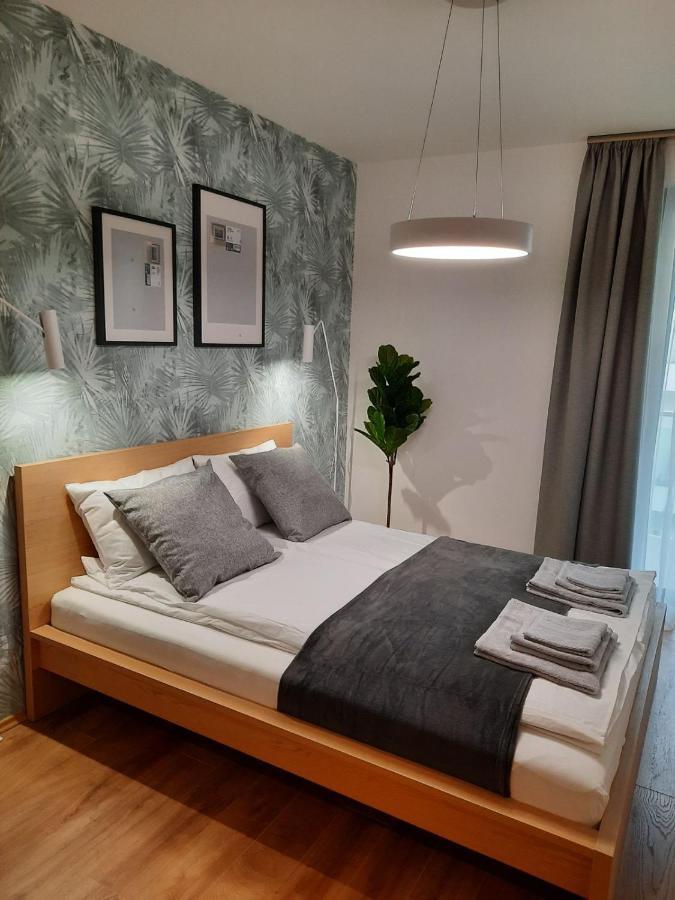 Bpr Space Grey Home With Balcony Budapeşte Dış mekan fotoğraf